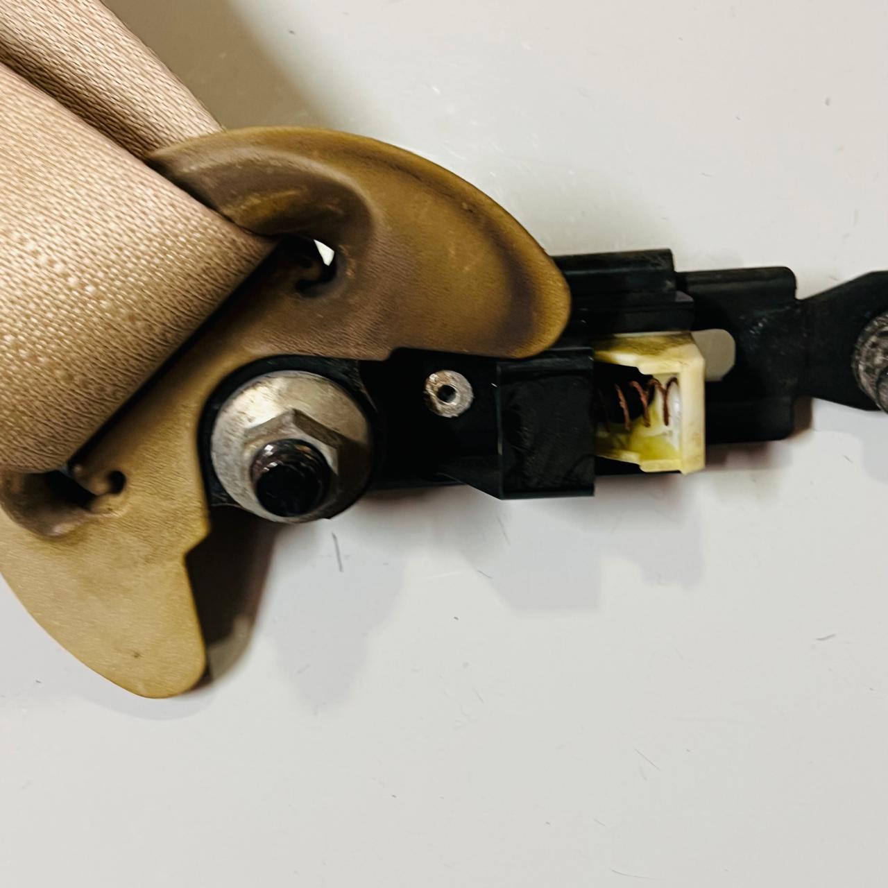 2012 INFINITI QX56 Right Front Seat Belt Retractor C9749HR11 N1905