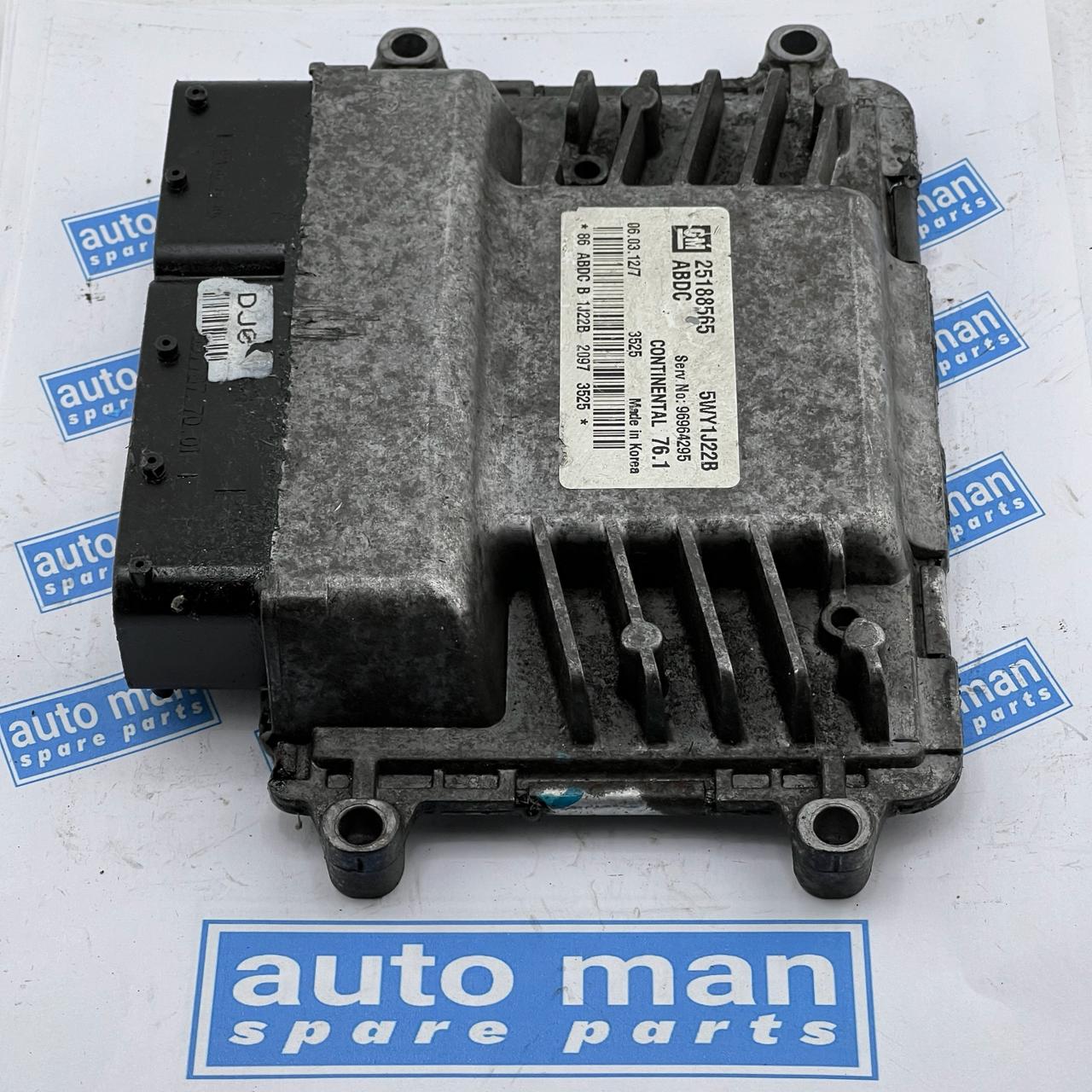 وحدة التحكم في محرك شيفروليه أورلاندو ECU 25188565 5WY1J22B