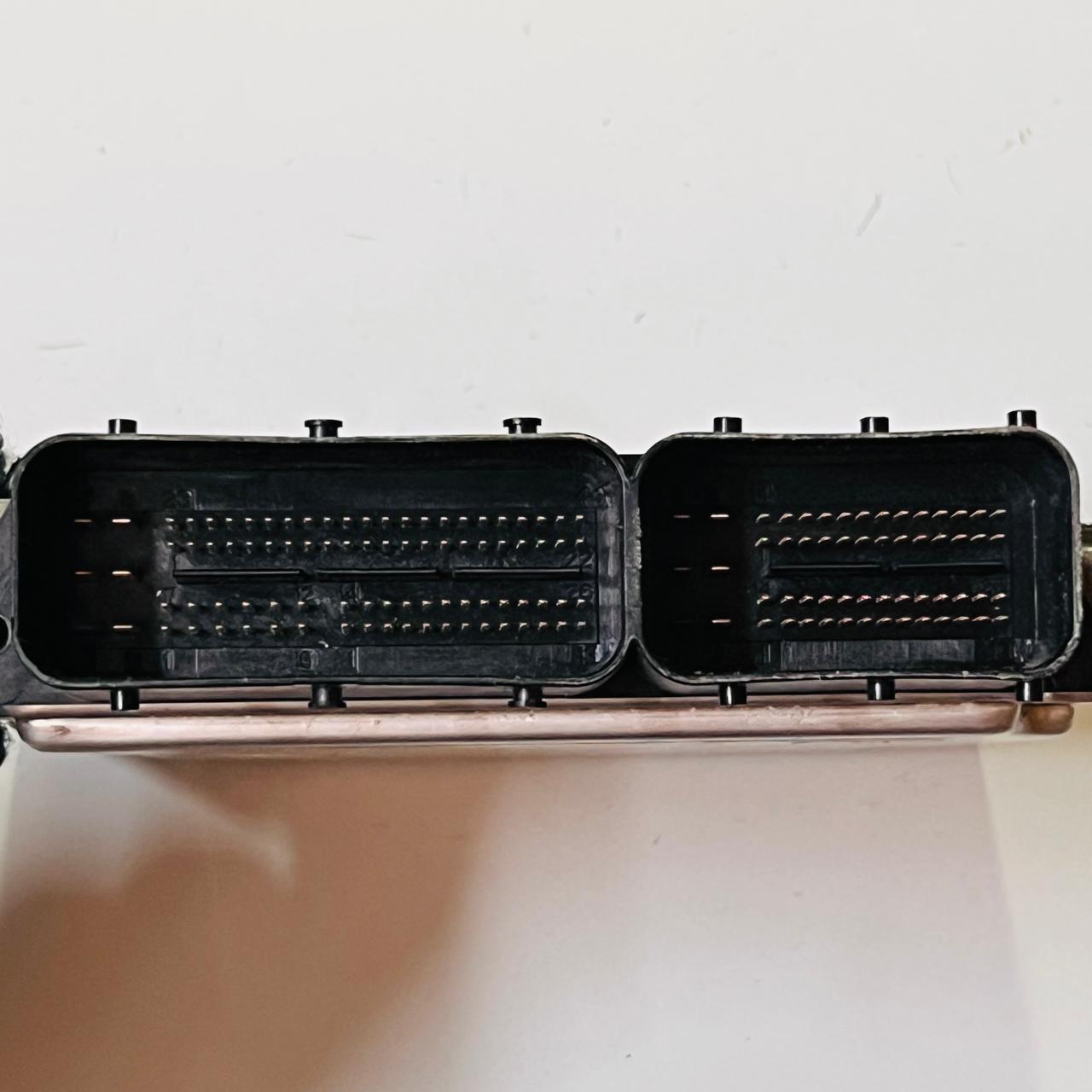 BMW 1 3 E87 E90 120i 320i N46  Engine Control DME Module 7561834 0261201159