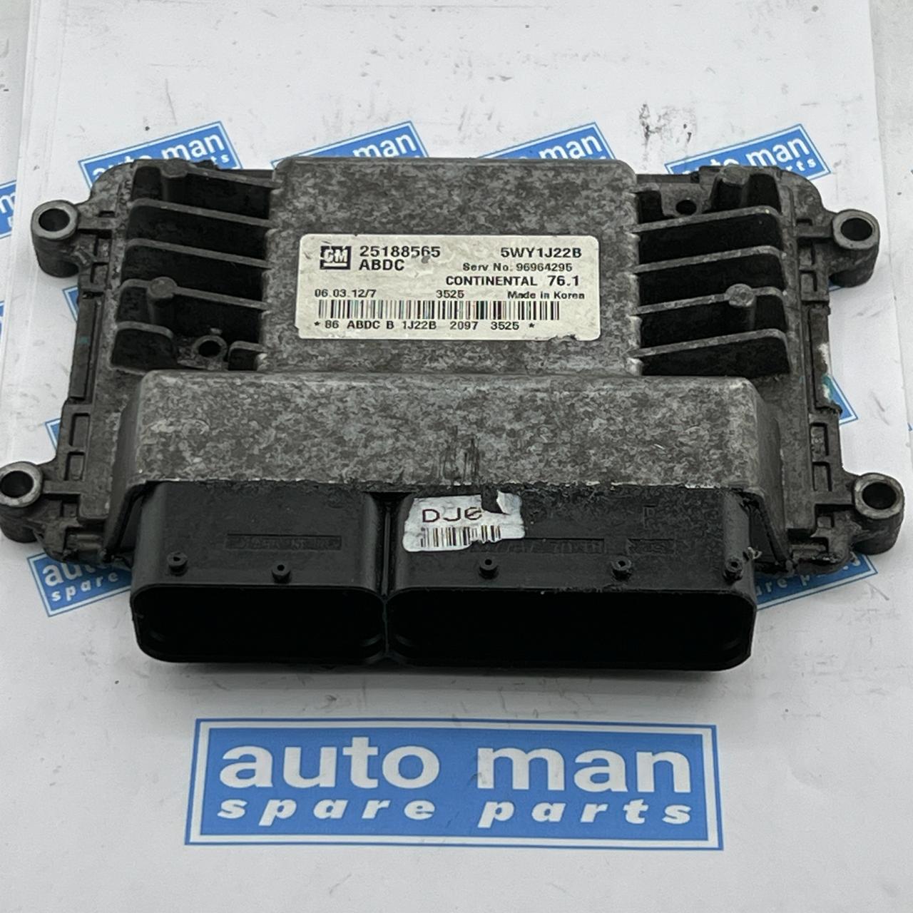 وحدة التحكم في محرك شيفروليه أورلاندو ECU 25188565 5WY1J22B