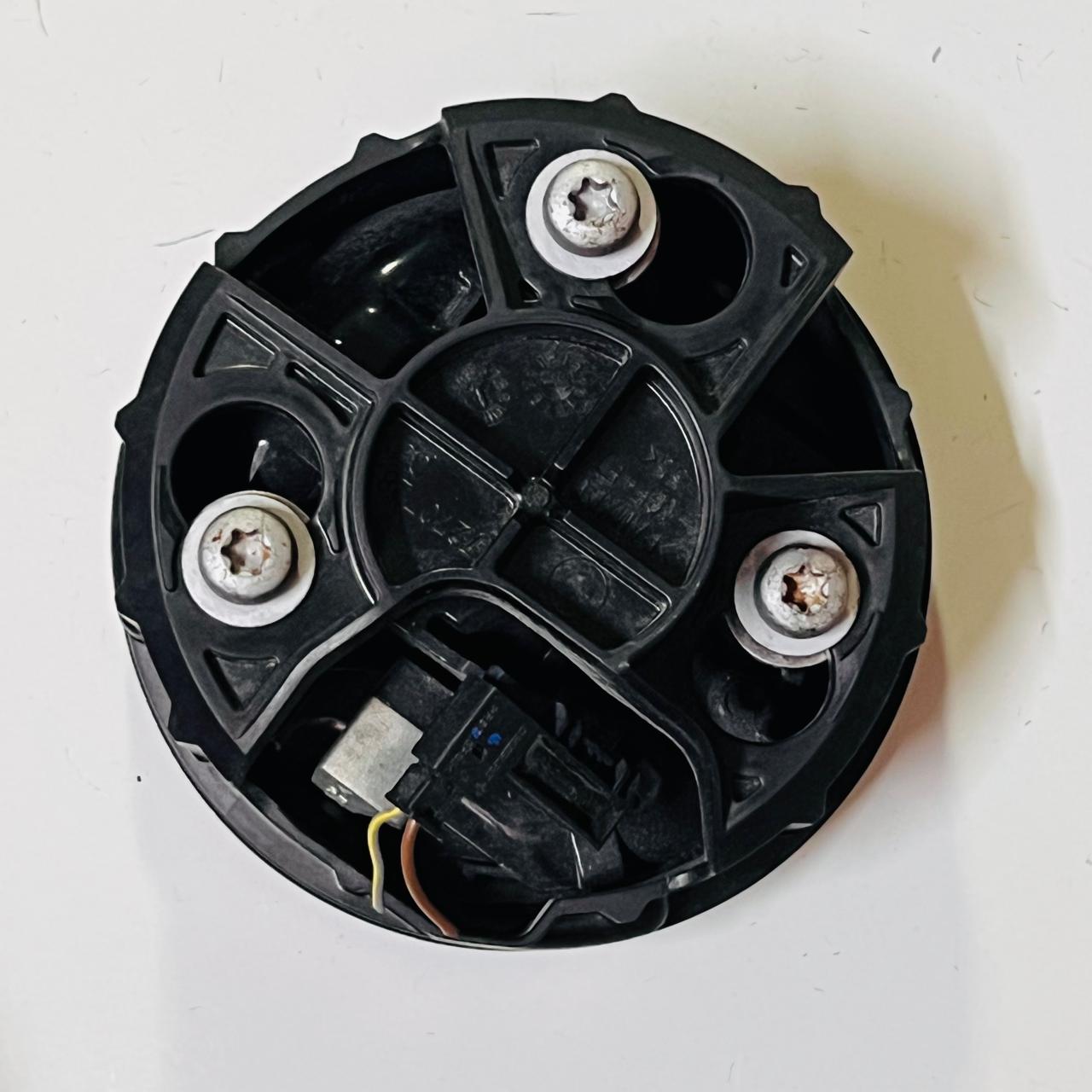 7270728 BMW 1 Series f20 f21 Tailgate Emblem Release Button Switch