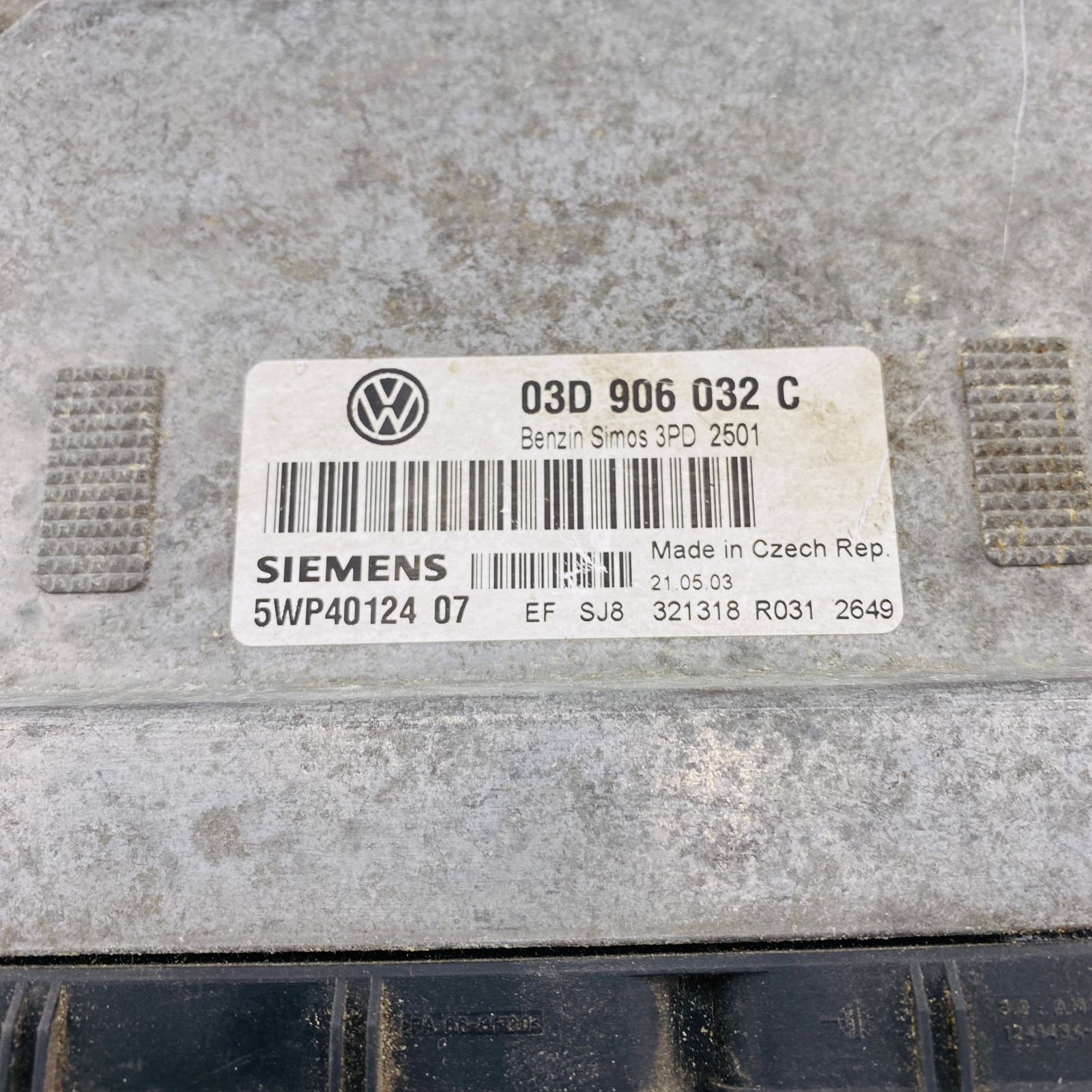 وحدة التحكم في محرك فولكس فاجن بولو 9N ECU 03D906032C 2003 5WP4012407
