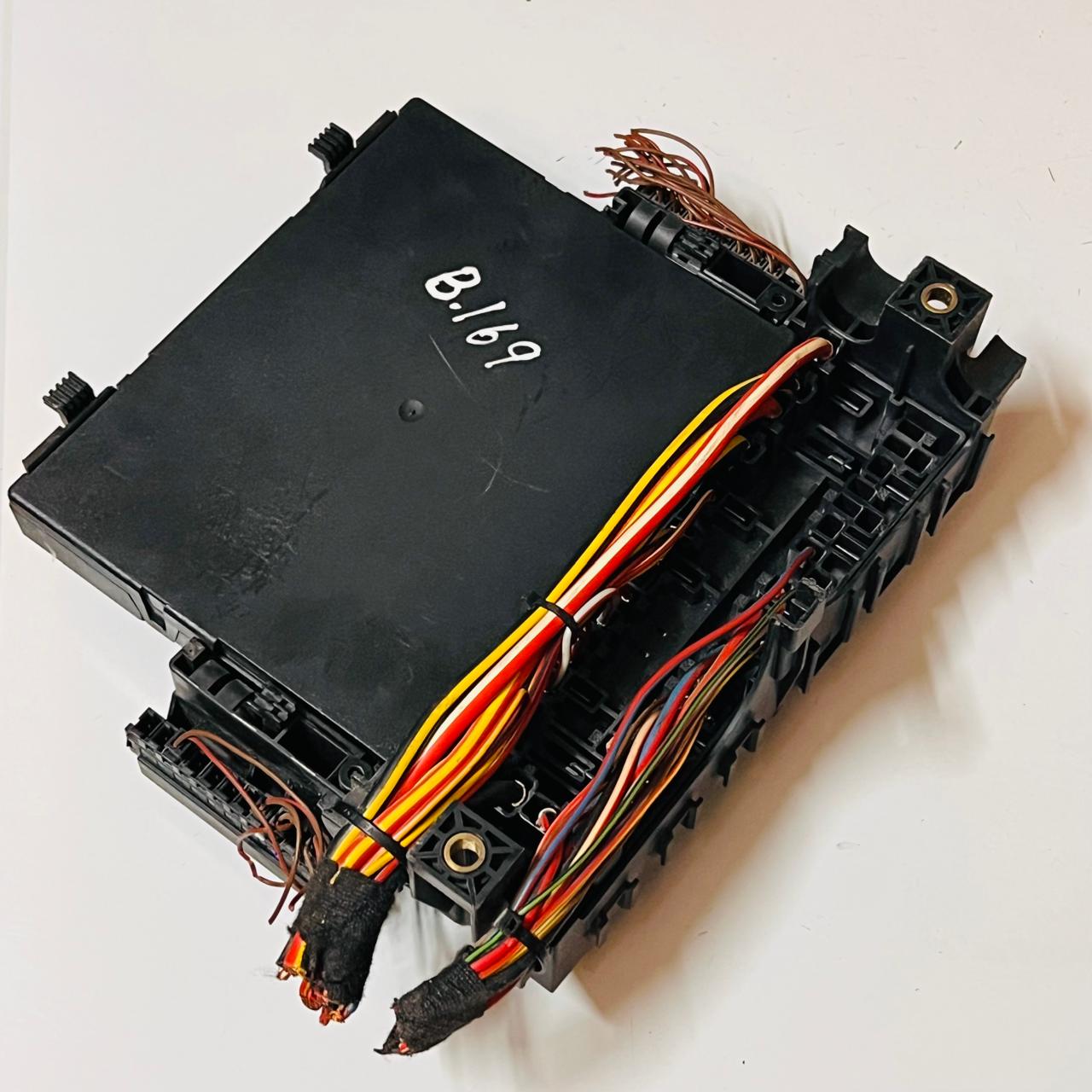 2006-2012 Mercedes A Class A169 W245 fuse Box Sam Unit Fuse Box A1695405645 5DK00728-22