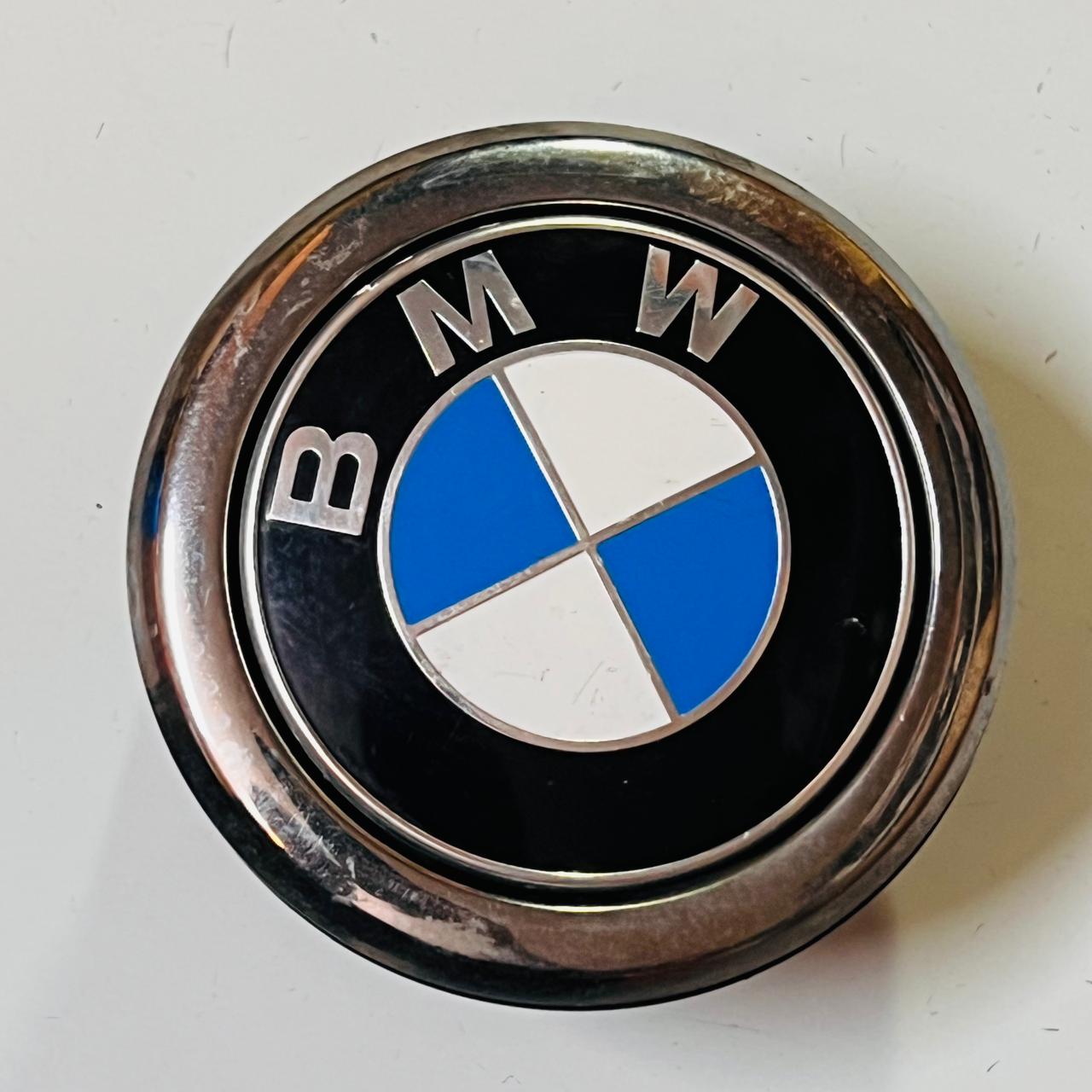7270728 BMW 1 Series f20 f21 Tailgate Emblem Release Button Switch