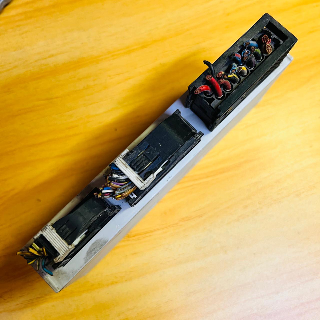 61.35-8385538 / 8385538 / 61358385538 / 109110/ 309910 BMW E46 Basic Comfort Control Module BCM, automan spare parts