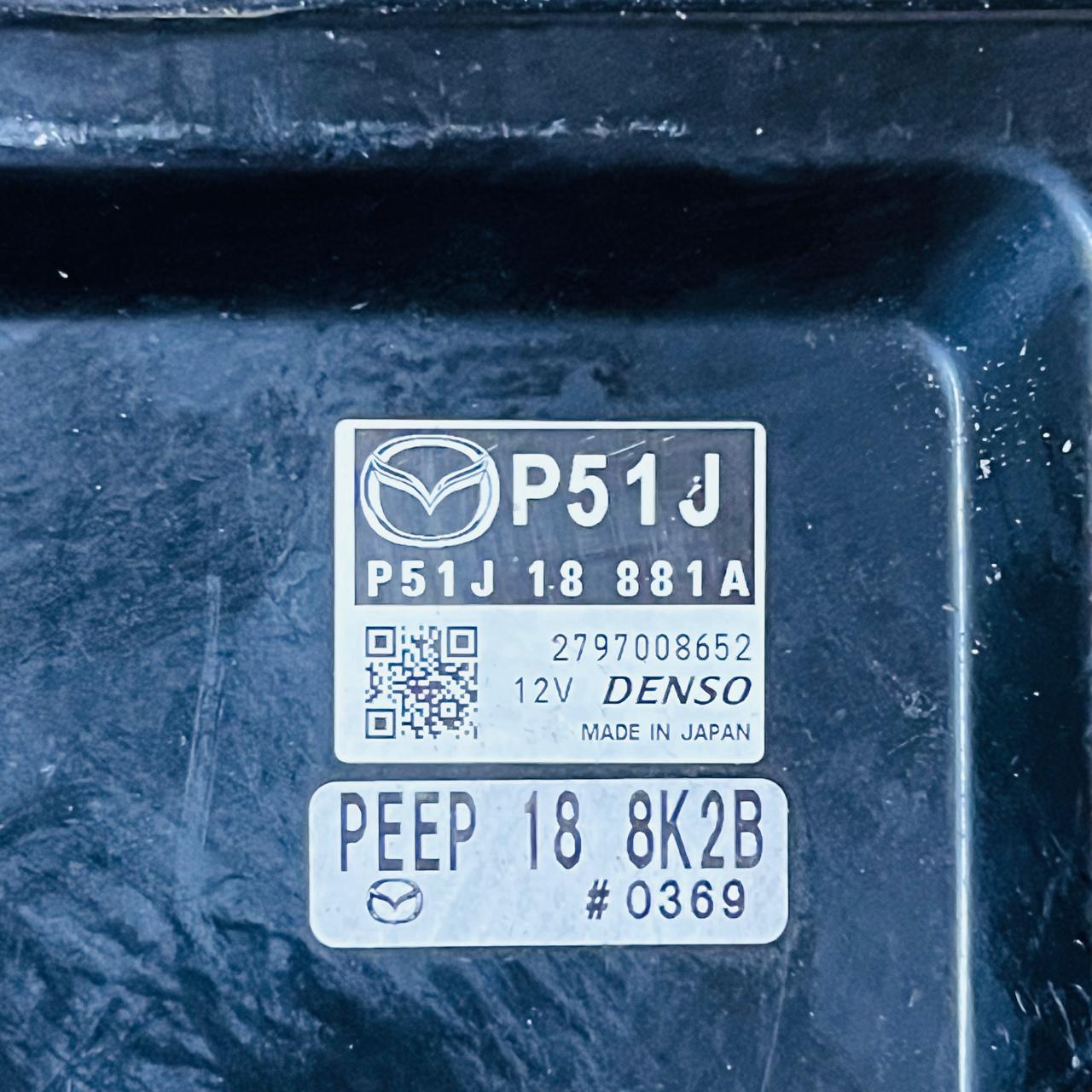 وحدة التحكم في المحرك ECU MAZDA Axela 2014 DBA-BM5FS P51J18881A 