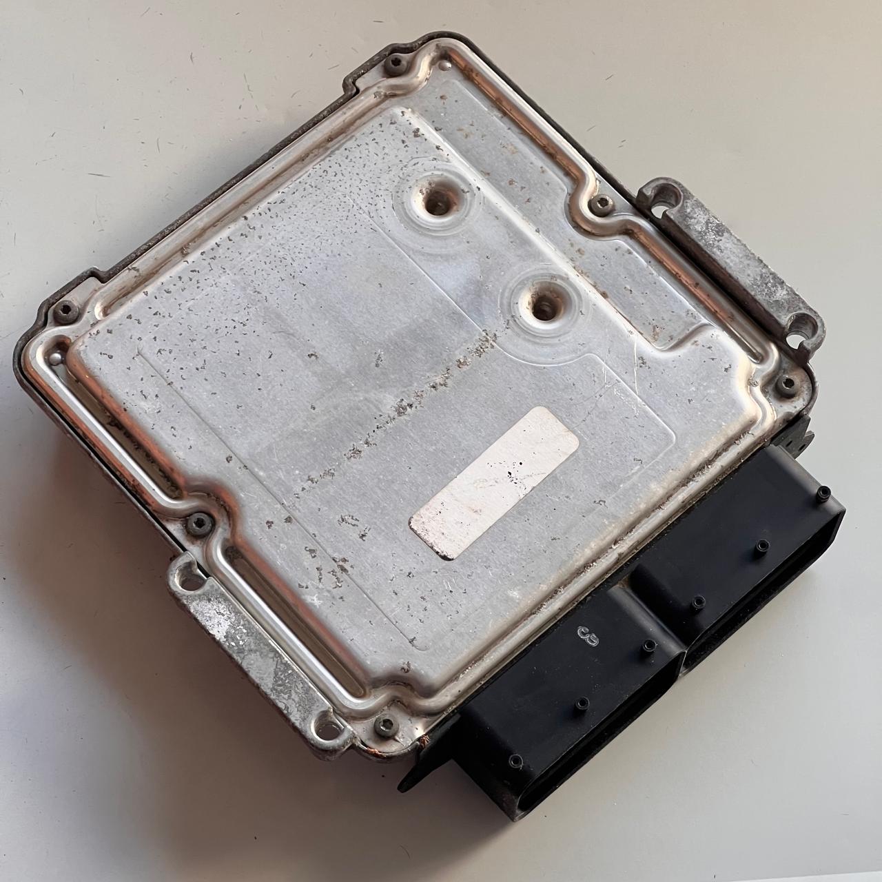 2012 Hyundai Accent Engine Control Computer ECM ECU 39110-2BAD5  391102BAD5
