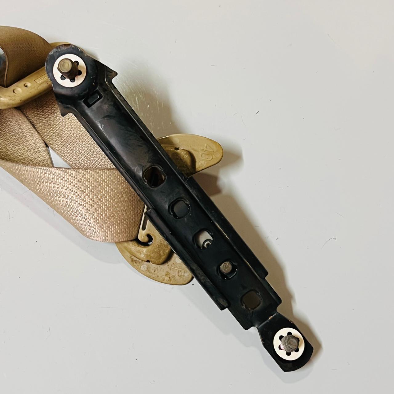 2012 INFINITI QX56 Right Front Seat Belt Retractor C9749HR11 N1905