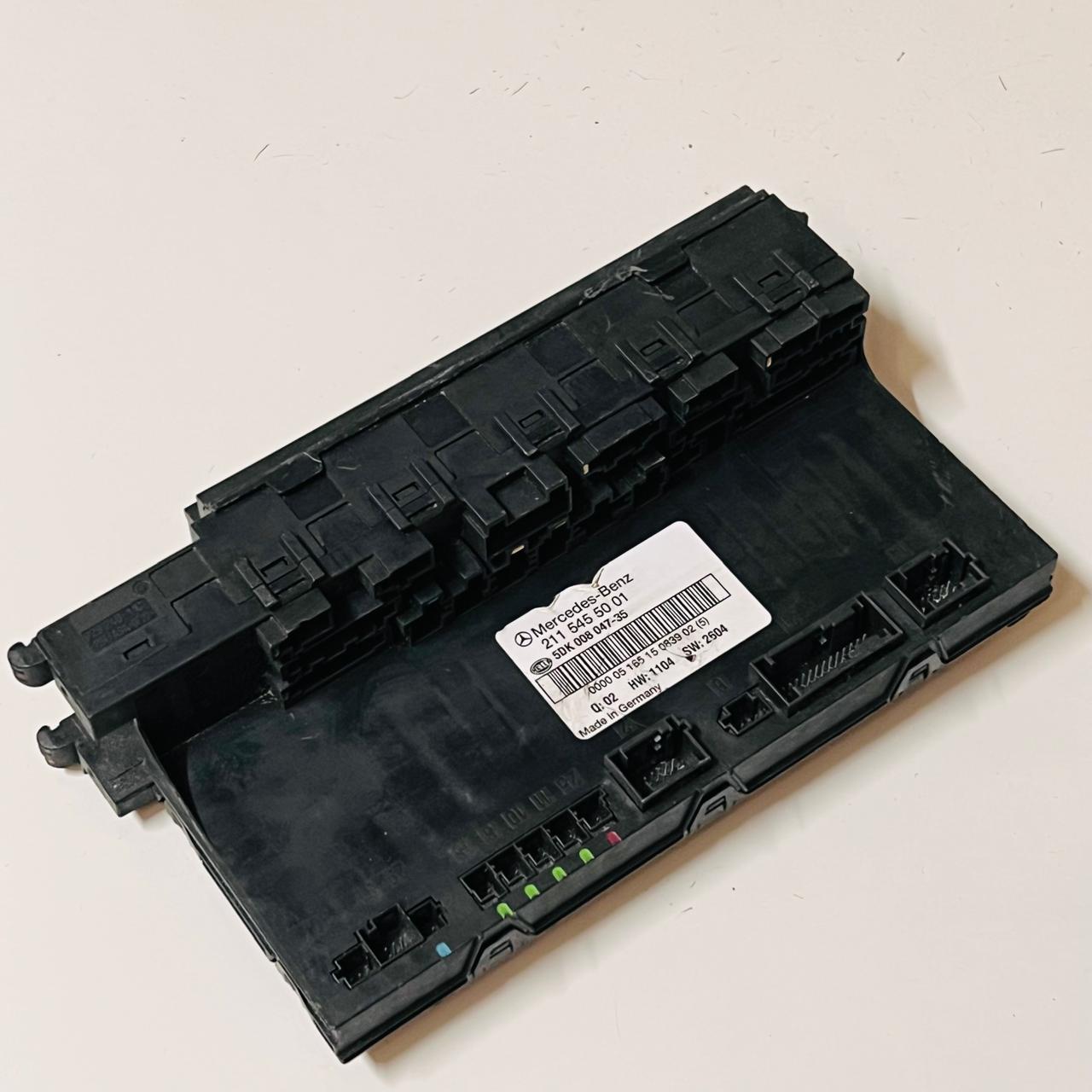 2005 MERCEDES E CLASS W211   FUSE BOX 2115455001  5DK00804735