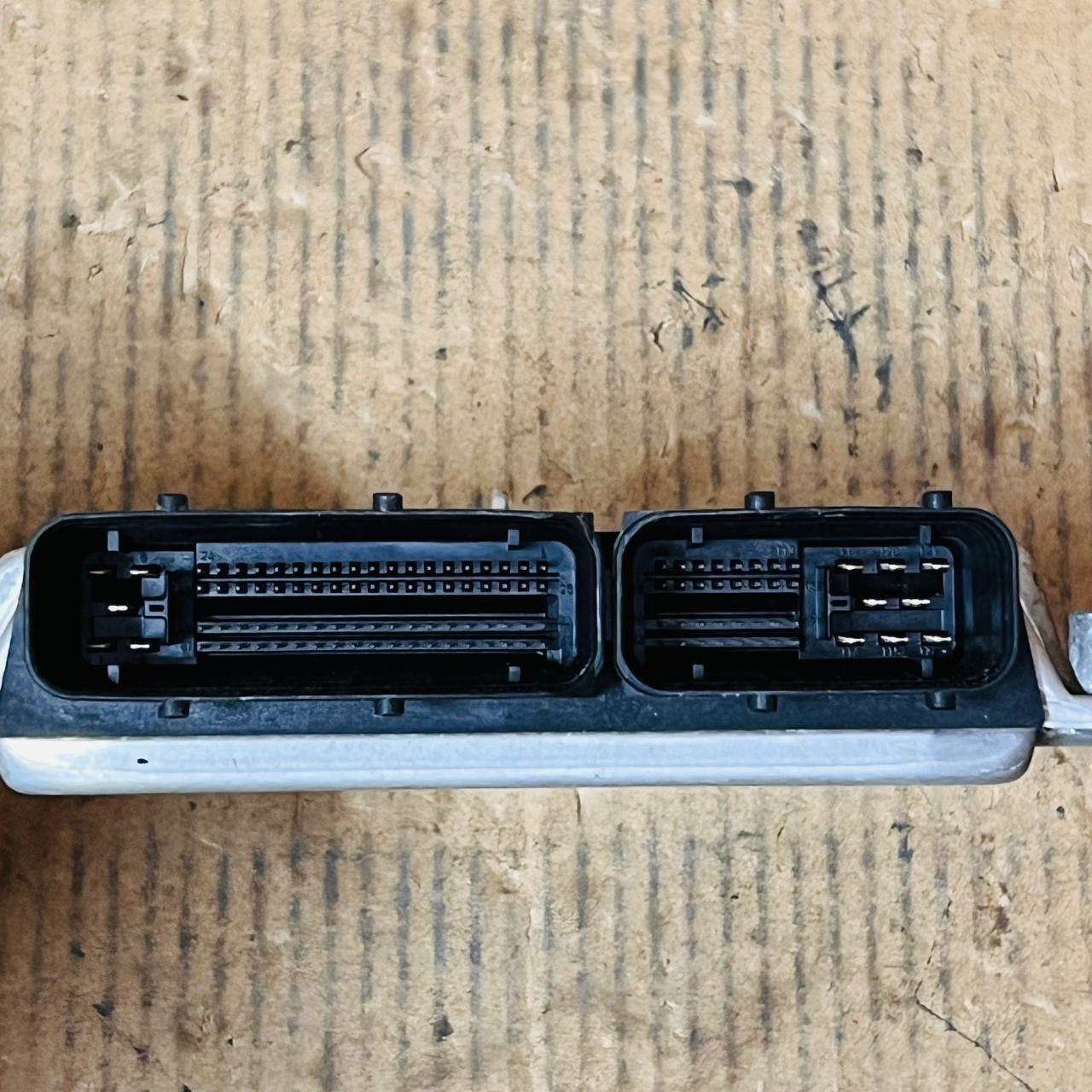 وحدة التحكم في محرك فولكس فاجن بولو ECU 045906019BM 0281011412