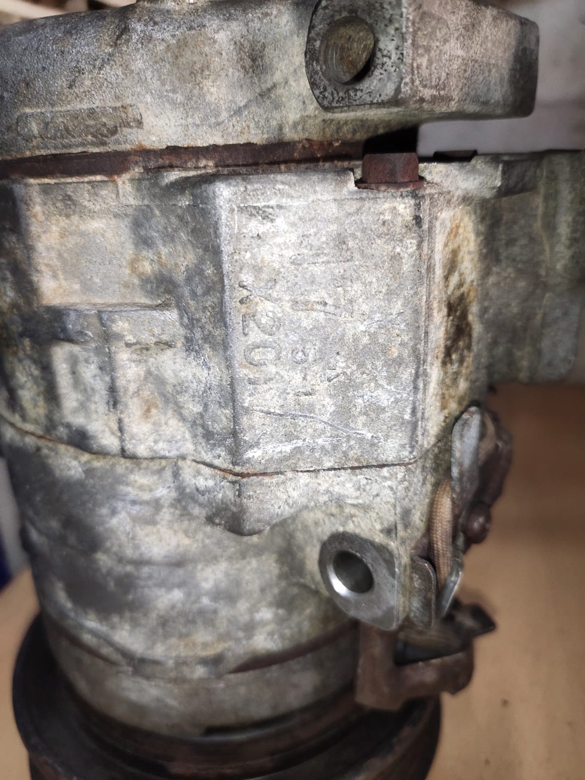 2004 Toyota Camry LE AC Compressor X201 17492 and Clutch MC247300-1820